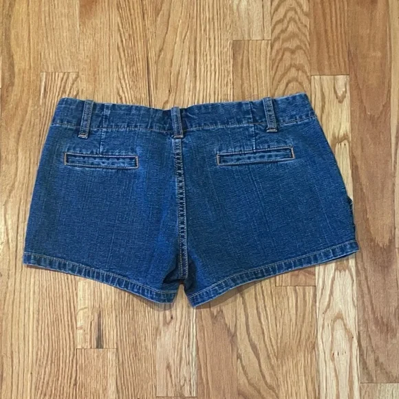 Tilt Stretch Denim Jean Shorts - Picture 4 of 5